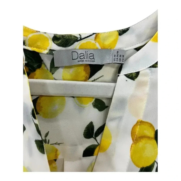 Dalia Womens M White Yellow Hi Low Lemons Popover Top Blouse Roll Tab Sleeve - Picture 5 of 7
